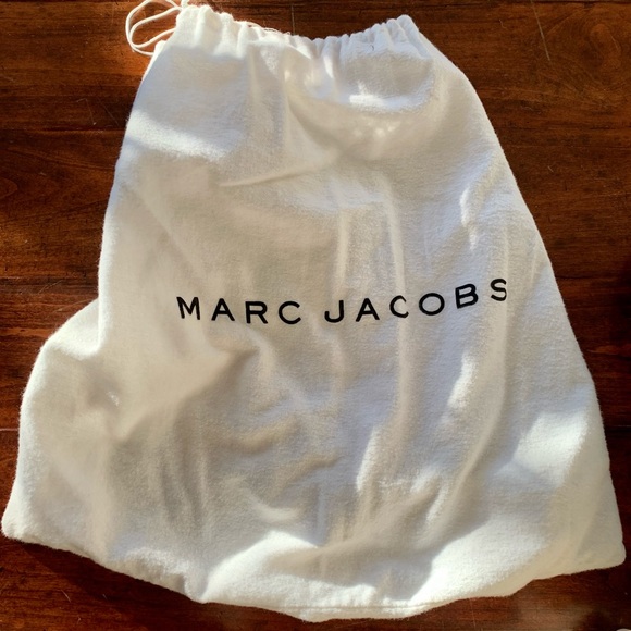 Marc Jacobs Quilted Leather Shoulder Bag - Picture 4 of 12